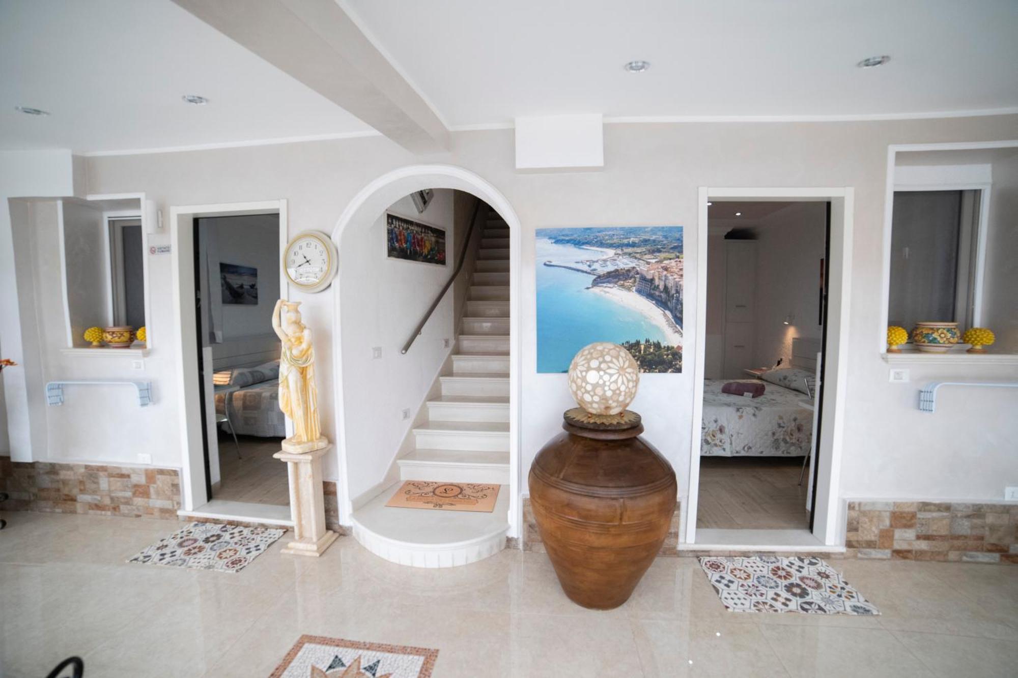 La Perla Del Tirreno Bed and Breakfast Tropea Εξωτερικό φωτογραφία