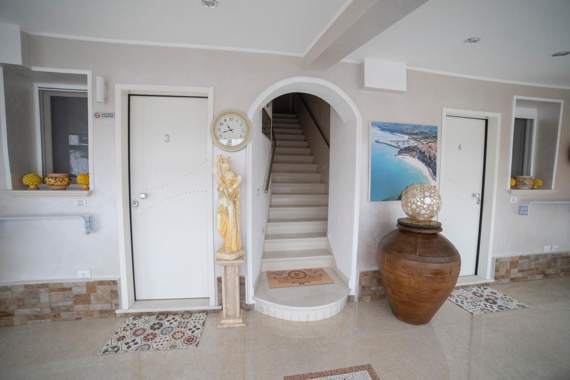 La Perla Del Tirreno Bed and Breakfast Tropea Εξωτερικό φωτογραφία