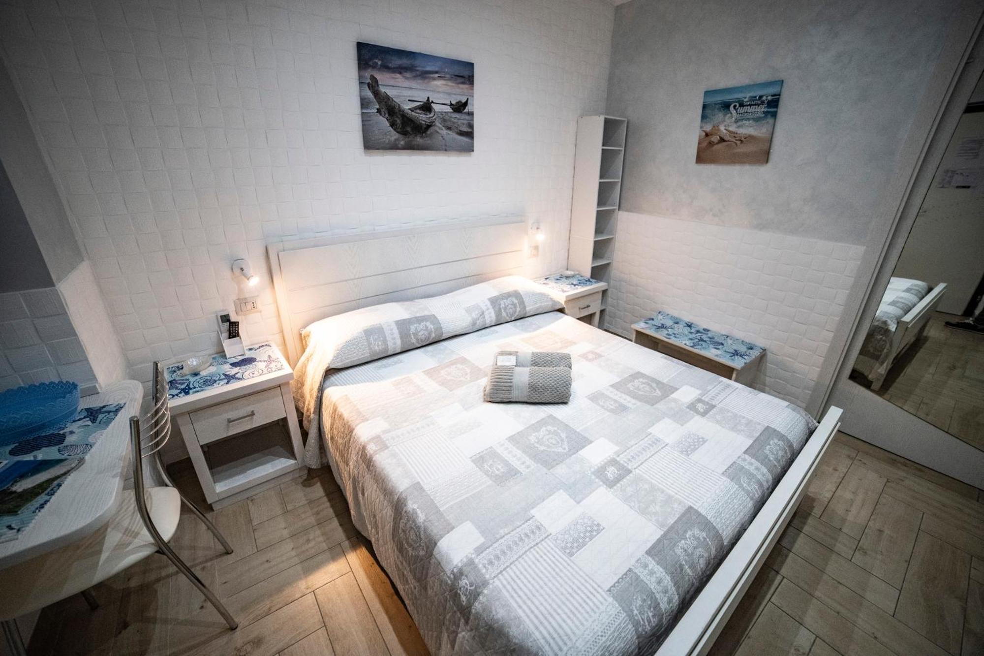 La Perla Del Tirreno Bed and Breakfast Tropea Δωμάτιο φωτογραφία